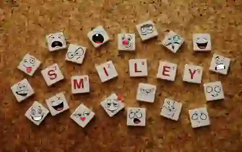 화살표 특수문자와 이모티콘으로 감정 표현하는 법 알아보기